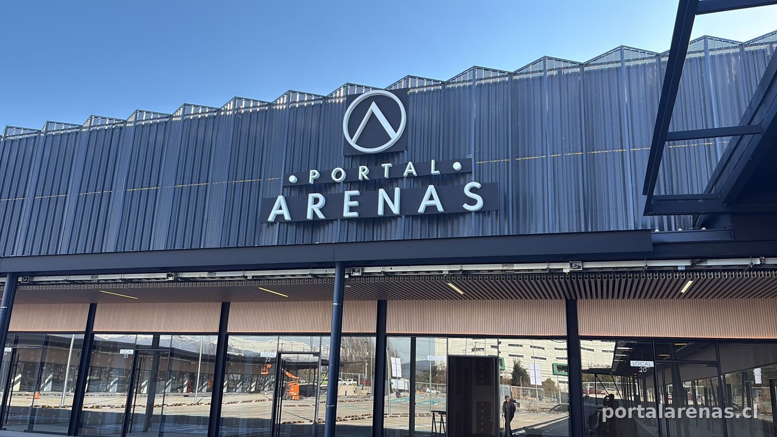 Fachada de Portal Arenas terminada